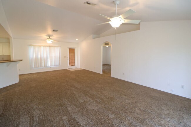 Building Photo - 1414 NE 33rd Terrace