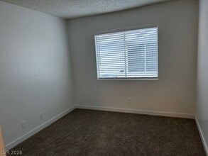 Building Photo - 2025 Big Bend Way
