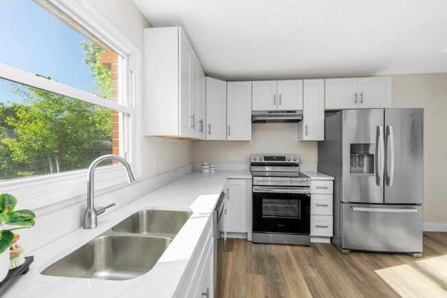 Foto del edificio - 2 Oak Point Ct