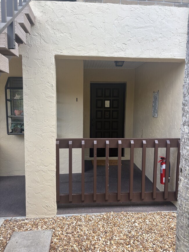 Foto del edificio - 305 Mission Trail W