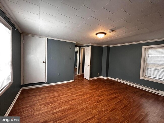 Building Photo - 308 S Raleigh St