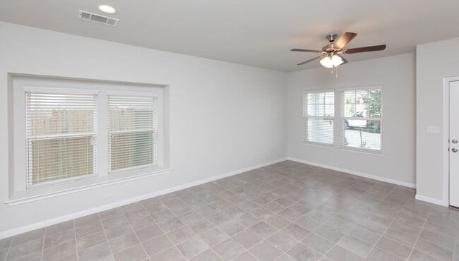 Foto del edificio - Sorento STUNNER!!!