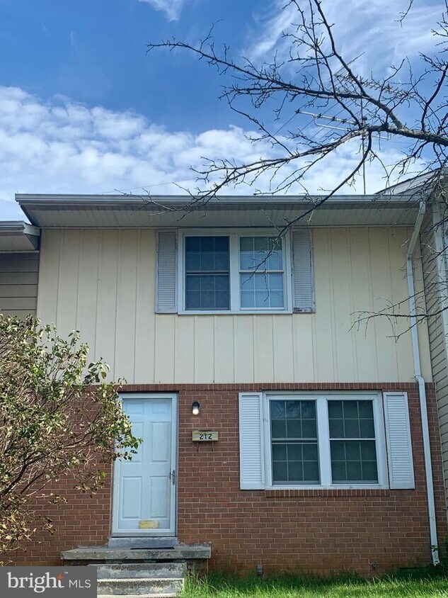 Building Photo - 212 Cameron St