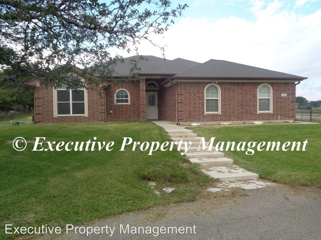 100 Bobcat Cir, Kempner, TX 76539 House Rental in Kempner, TX