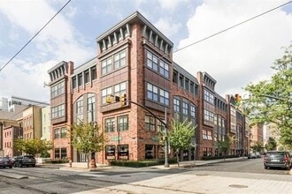 Building Photo - 187 Warren St