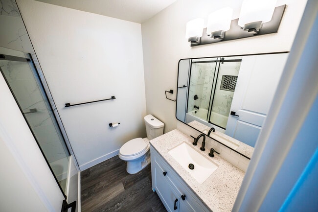 bathroom - 4685 Riverview Ave