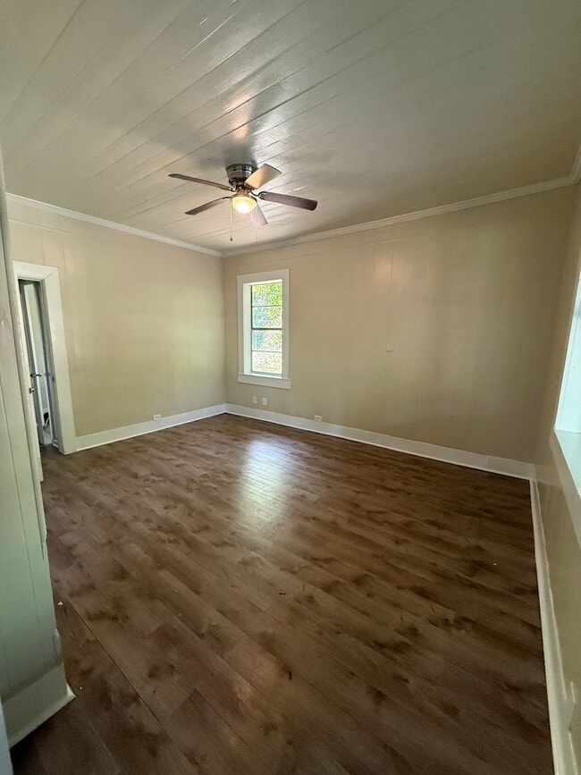 Building Photo - 3BD 1.5BA Single Home in Baton Rouge
