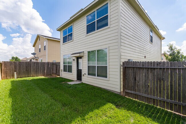 Building Photo - Pierce Junction Village - 14462 Acuna Ln, ...