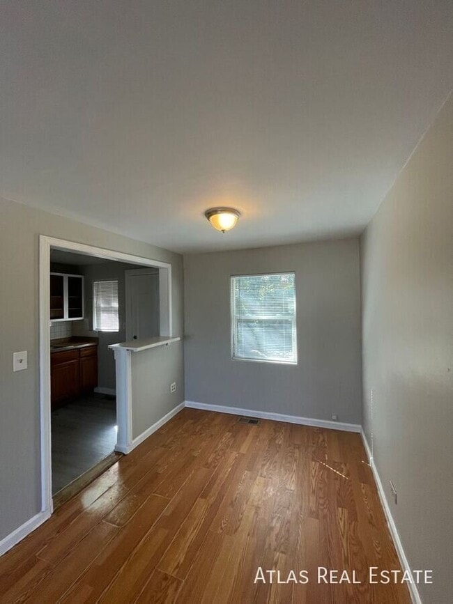 Building Photo - 7391 Oneida Dr
