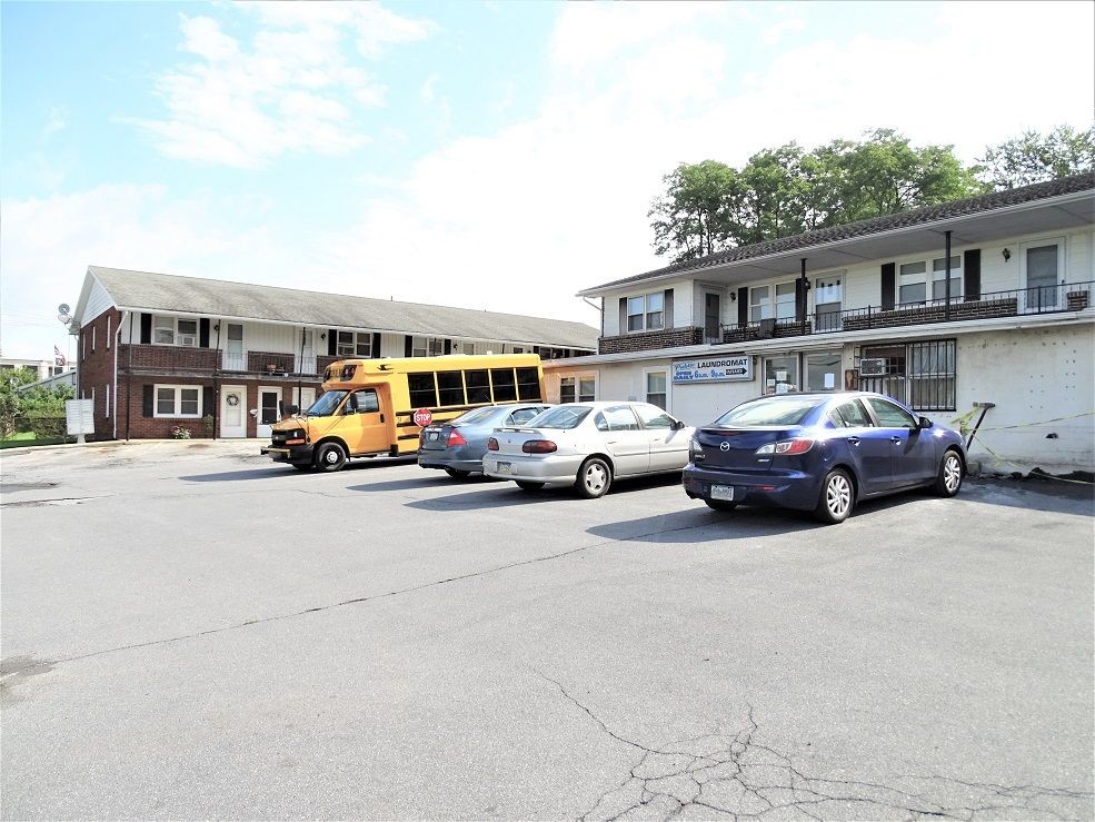 Foto principal - 235 S 2nd St