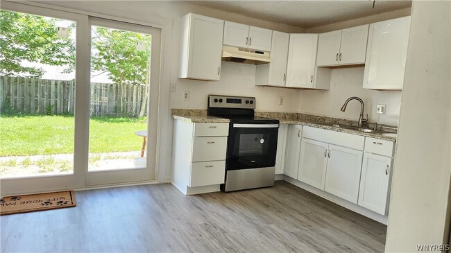 Foto del edificio - 619 61st Street Unit C