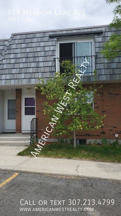 Foto principal - 919 Meadow Lane Ave