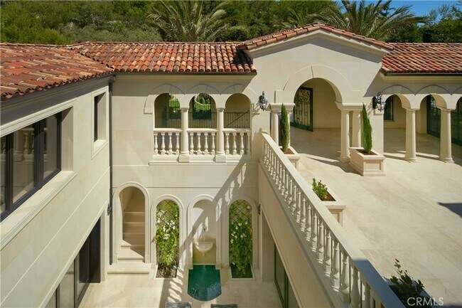 Building Photo - 3 Del Mar