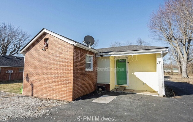 Building Photo - 2142 W US Hwy 40