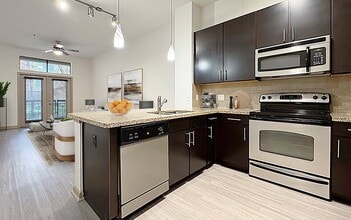 Building Photo - 206 McGowen St