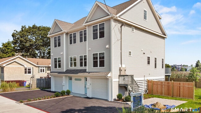 Building Photo - 997 Reef Rd