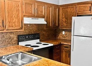 Building Photo - 8630 Lane Ave