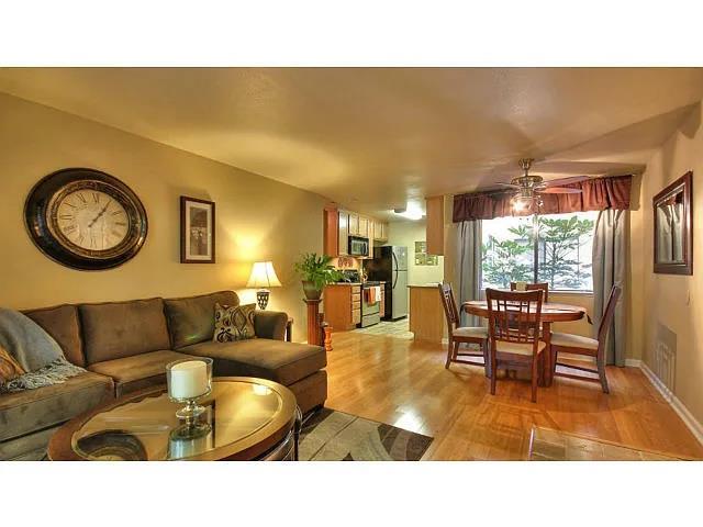 Foto del edificio - 2250 Monroe St