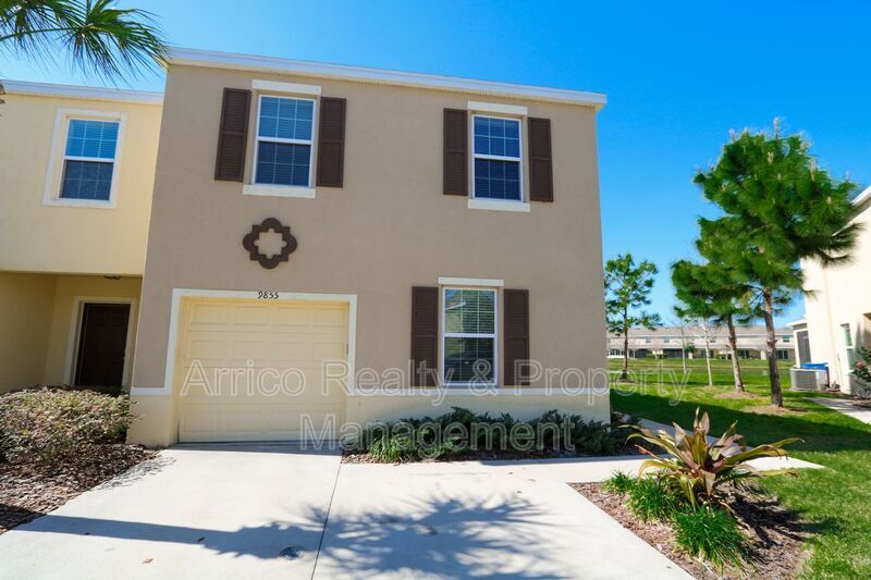 Foto principal - 9855 Hound Chase Dr