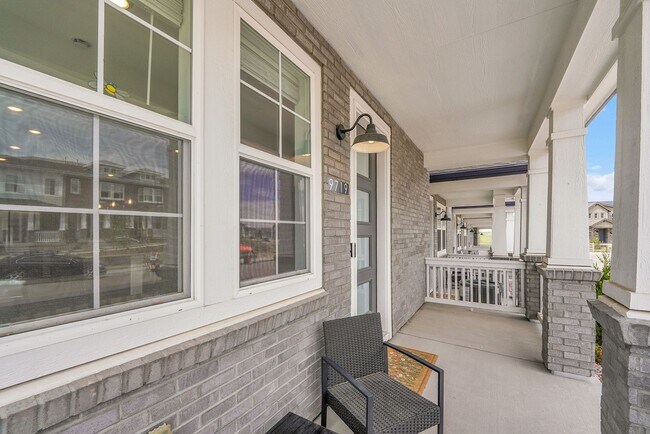 Foto del edificio - Sterling Ranch 3bed 3bath - like NEW!