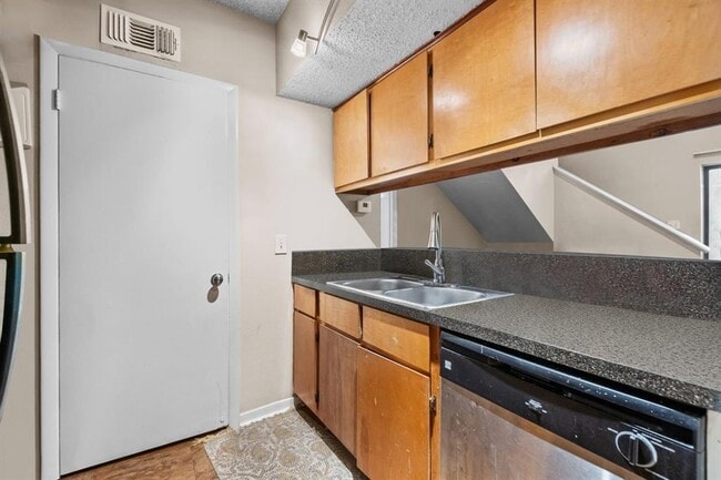 Building Photo - 2510 San Gabriel St