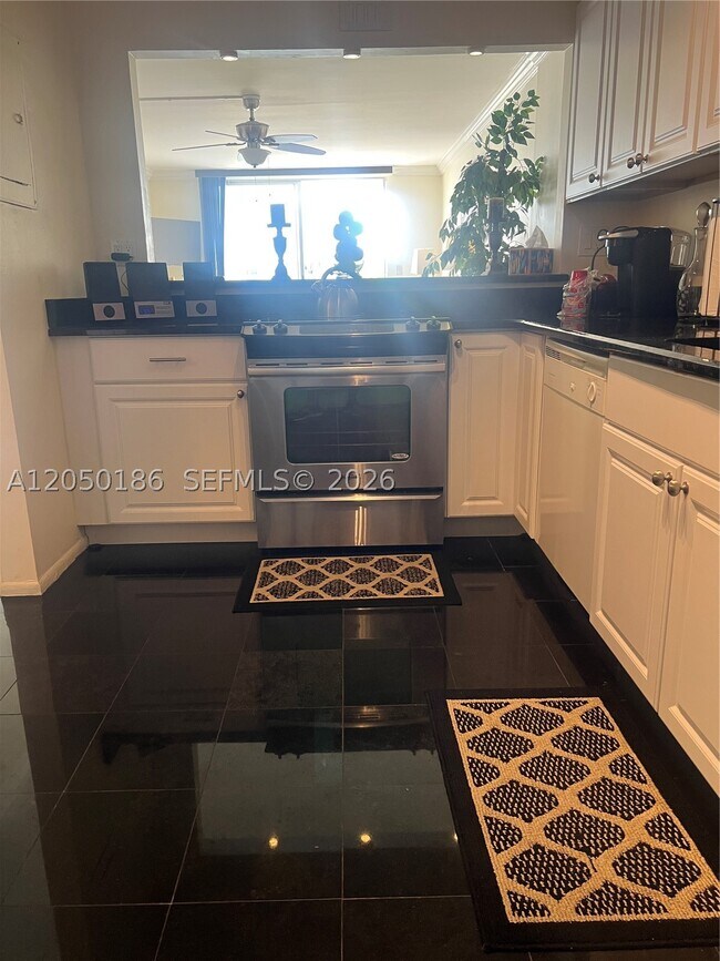 Foto del edificio - 1465 NE 123rd St
