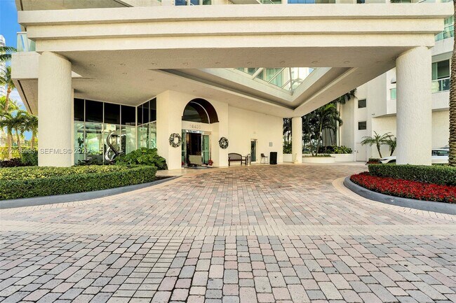 Foto del edificio - 16400 Collins Ave