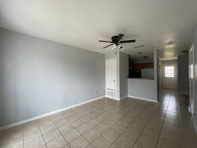 Building Photo - 4006 Madison Dr