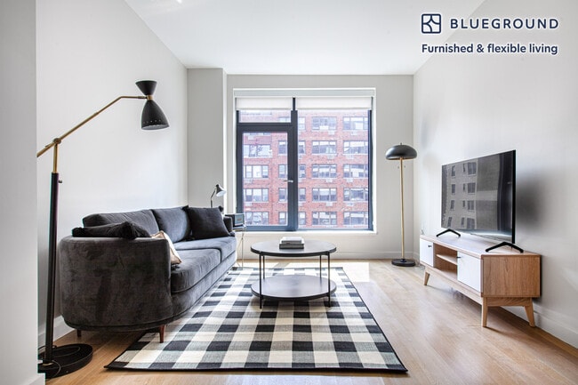 515 East 86th St