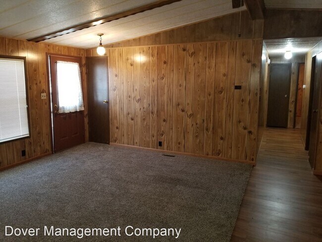 Foto del edificio - 3 br, 1 bath House - 319 S. Hall Street