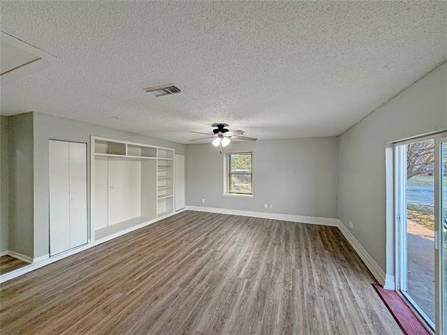 Foto del edificio - 2633 Melissa Ln