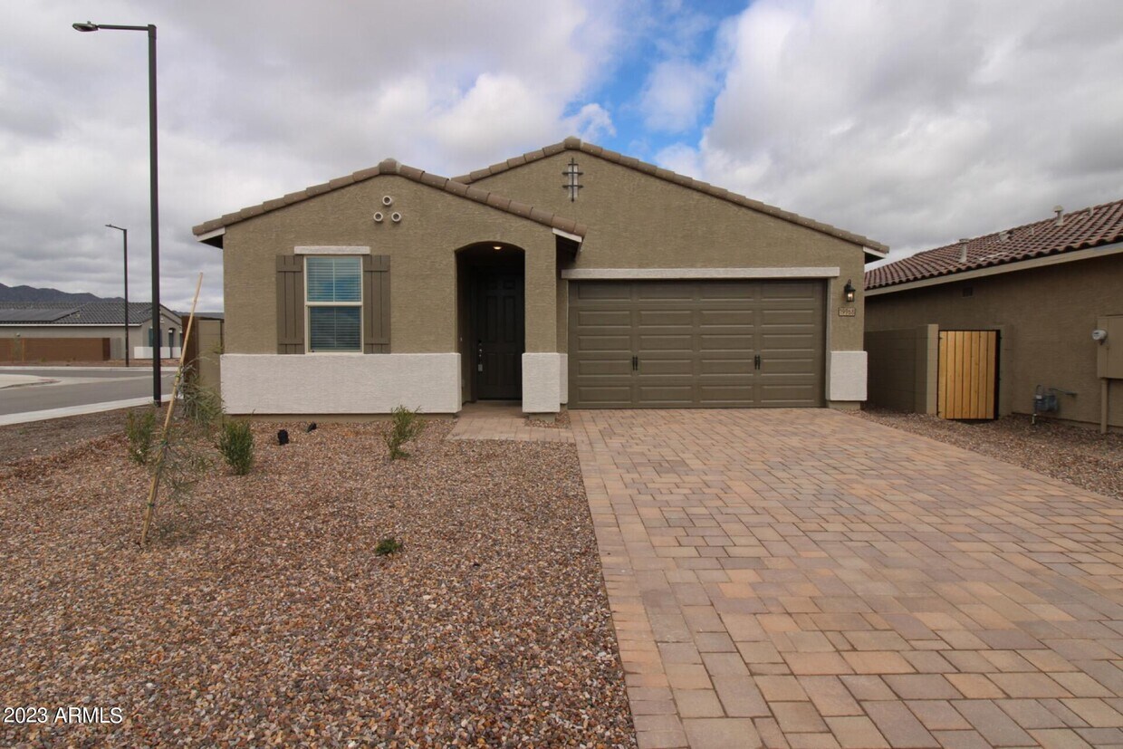 19968 W Rancho Dr, Litchfield Park, AZ 85340 House Rental in