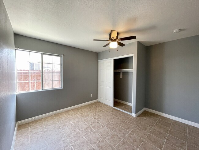 Building Photo - 1252 S Record Ave