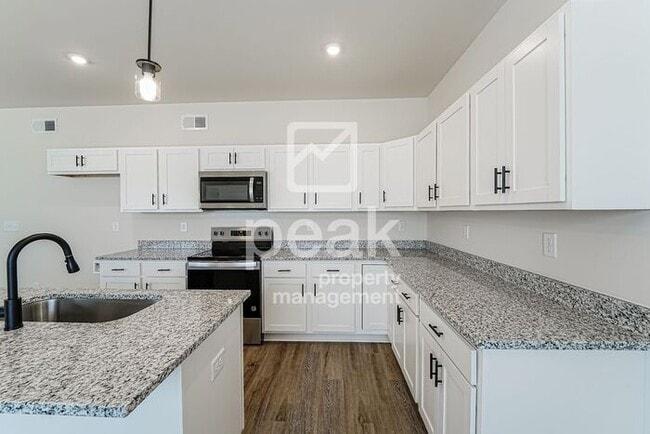 Building Photo - $1900! 3Bed,2Bath in Pleasant Grove AL! Available NOW! Set up your self guided tour!