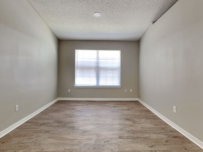 Building Photo - 7651 Rudy Ct