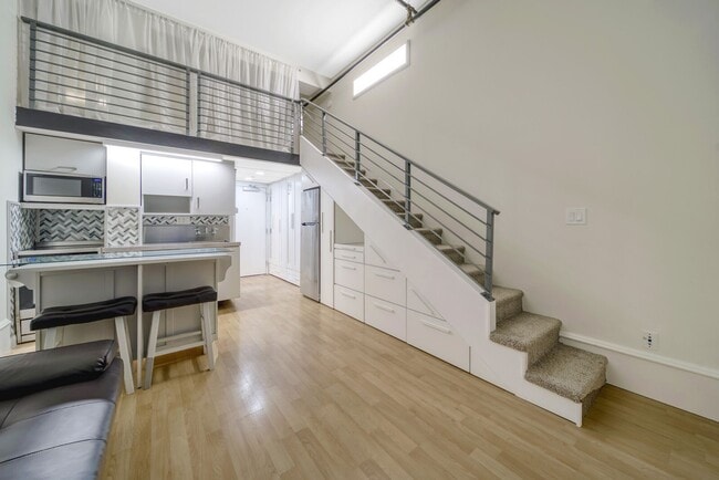 Building Photo - LOFTED STUDIO FOR RENT $2,025 /mo