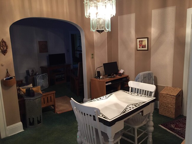 Dining room - 42 Pinewood Ave