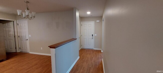 Foto del edificio - 13575 Crescent Ridge Dr