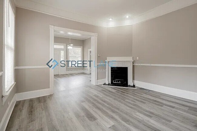 Foto del edificio - 2566 English Ave