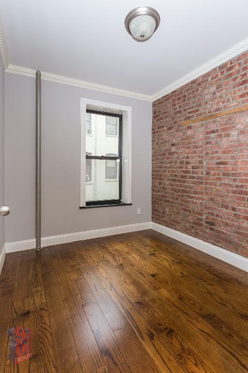 Building Photo - 314 E 106th St