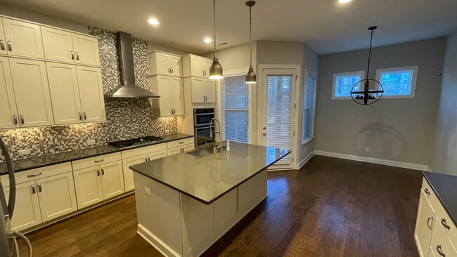 Foto del edificio - 831 Bankston Wds Wy