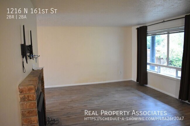 Foto del edificio - 1216 N 161st St