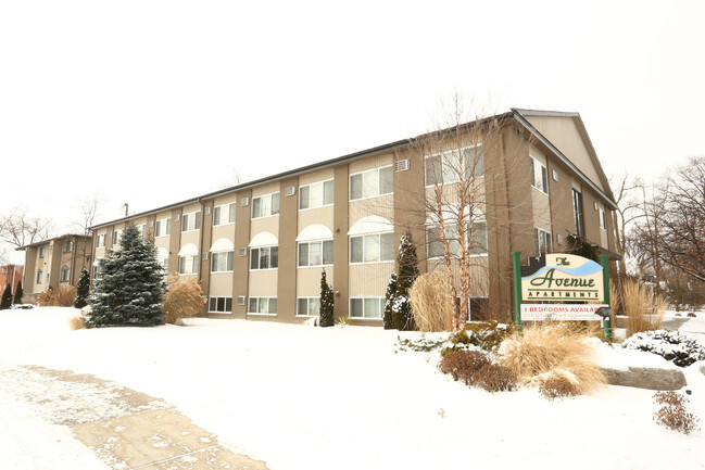 Building Photo - The Avenue Apartments