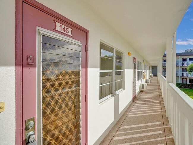 Foto del edificio - 145 Fanshaw Way