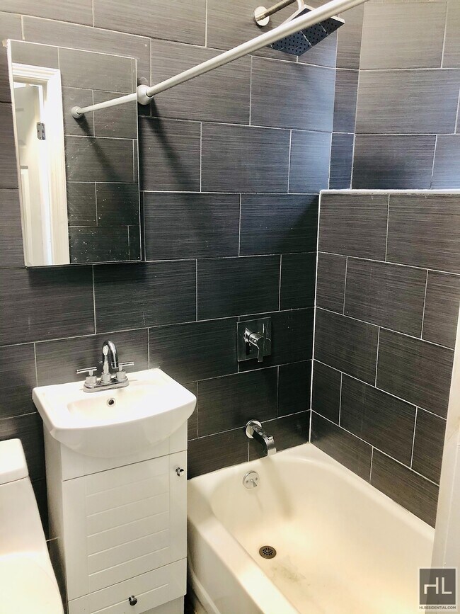 Foto del edificio - TROY AVENUE