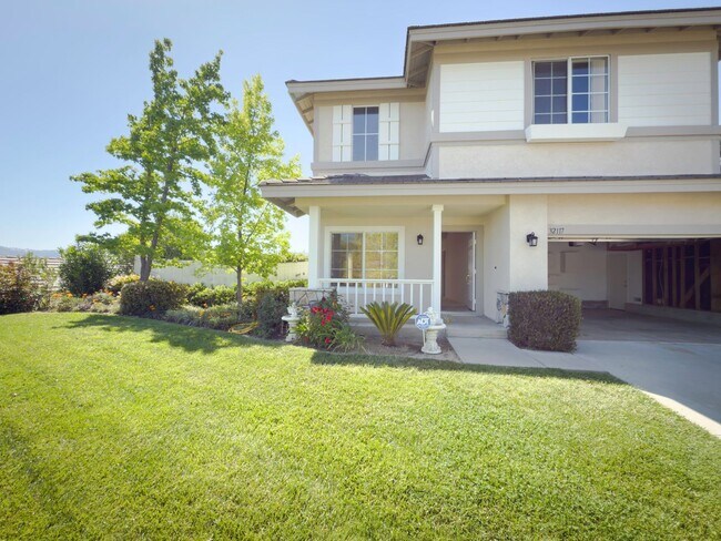 Foto del edificio - RARE 6 BEDROOM HOME FOR RENT IN OPTIMUM LO...