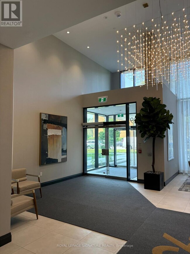 Building Photo - 293 The Kingsway