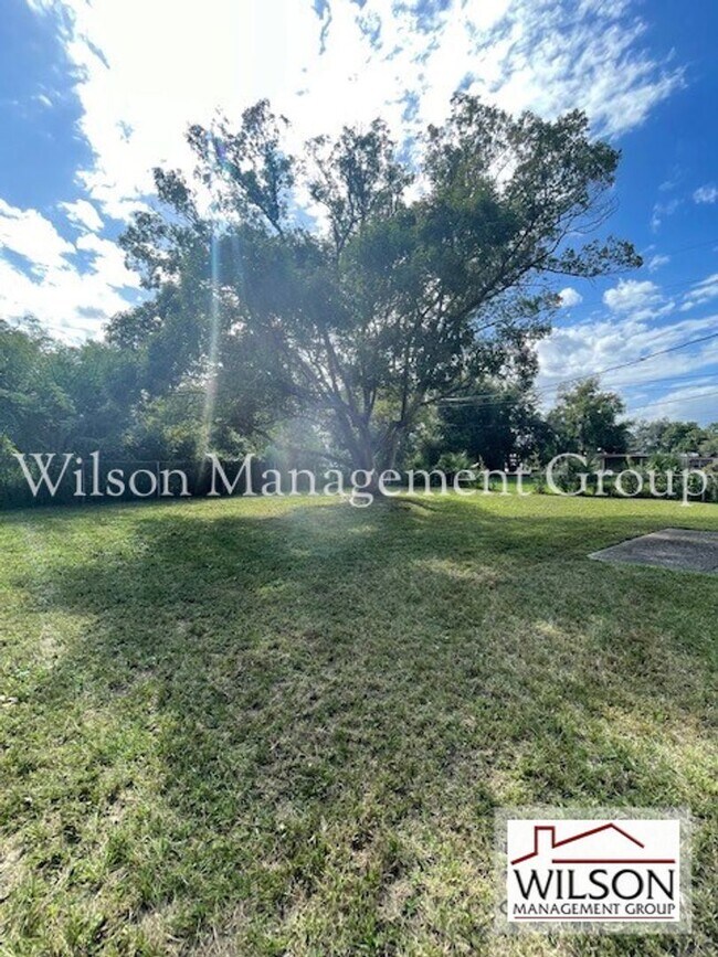 Foto del edificio - 3 br, 2 bath House - 4912 Sun Ray Drive