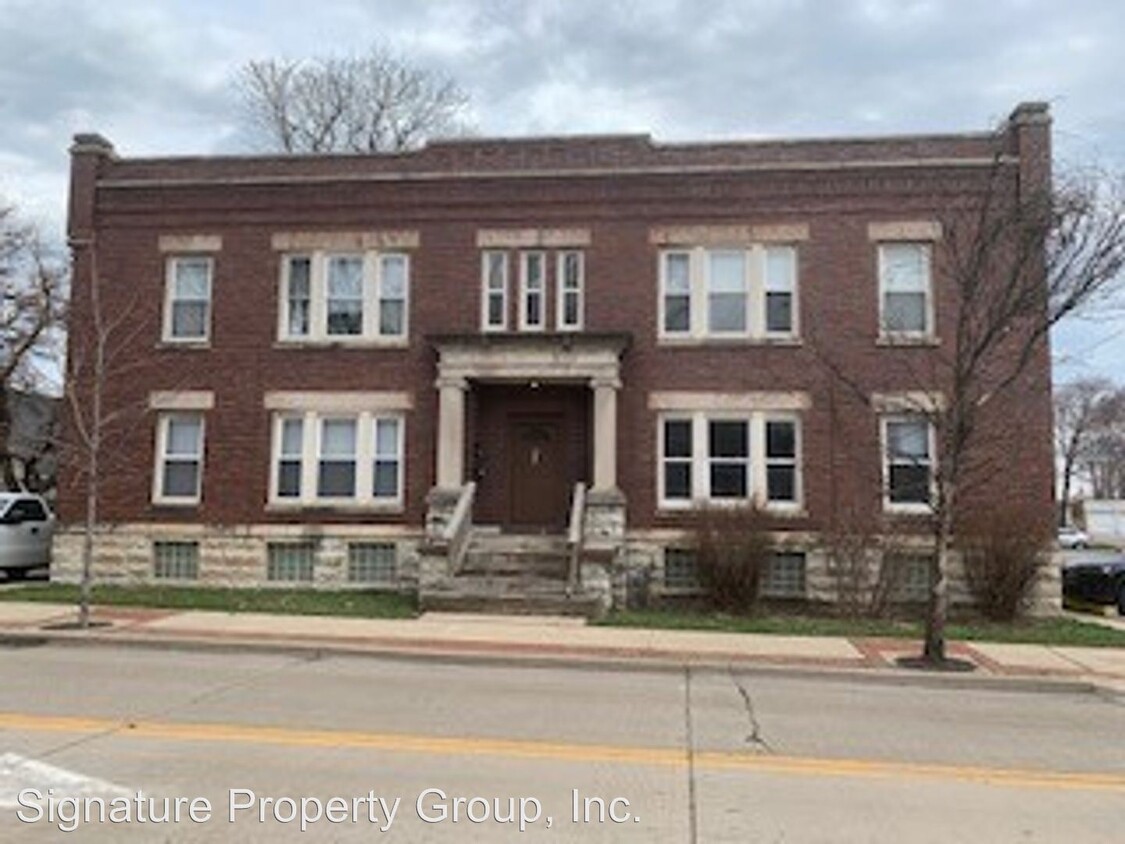 Primary Photo - 306 N Center St