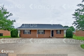 Building Photo - 320 Deer Park Dr